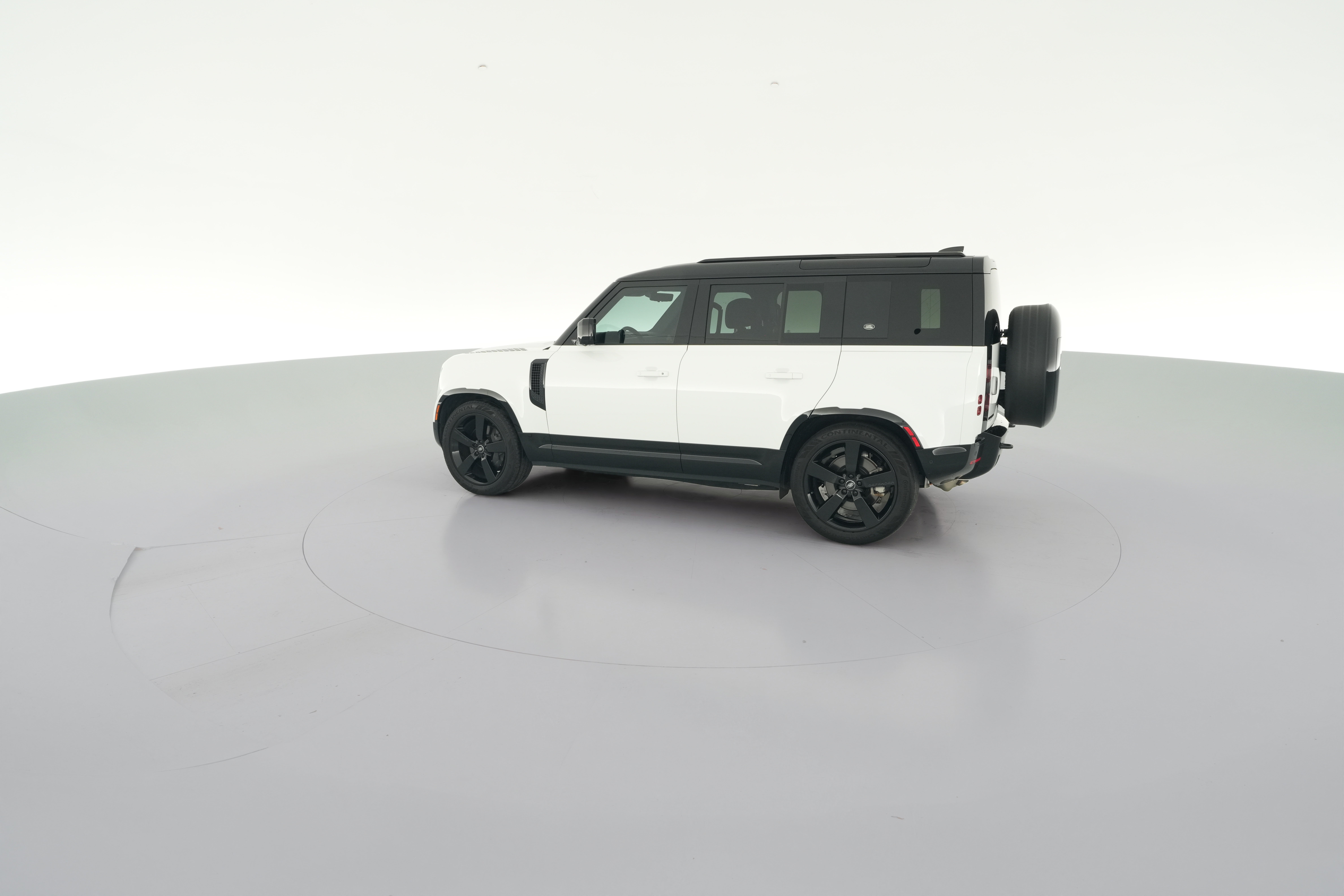 2024 Land Rover Defender X-Dynamic SE - Photo 29