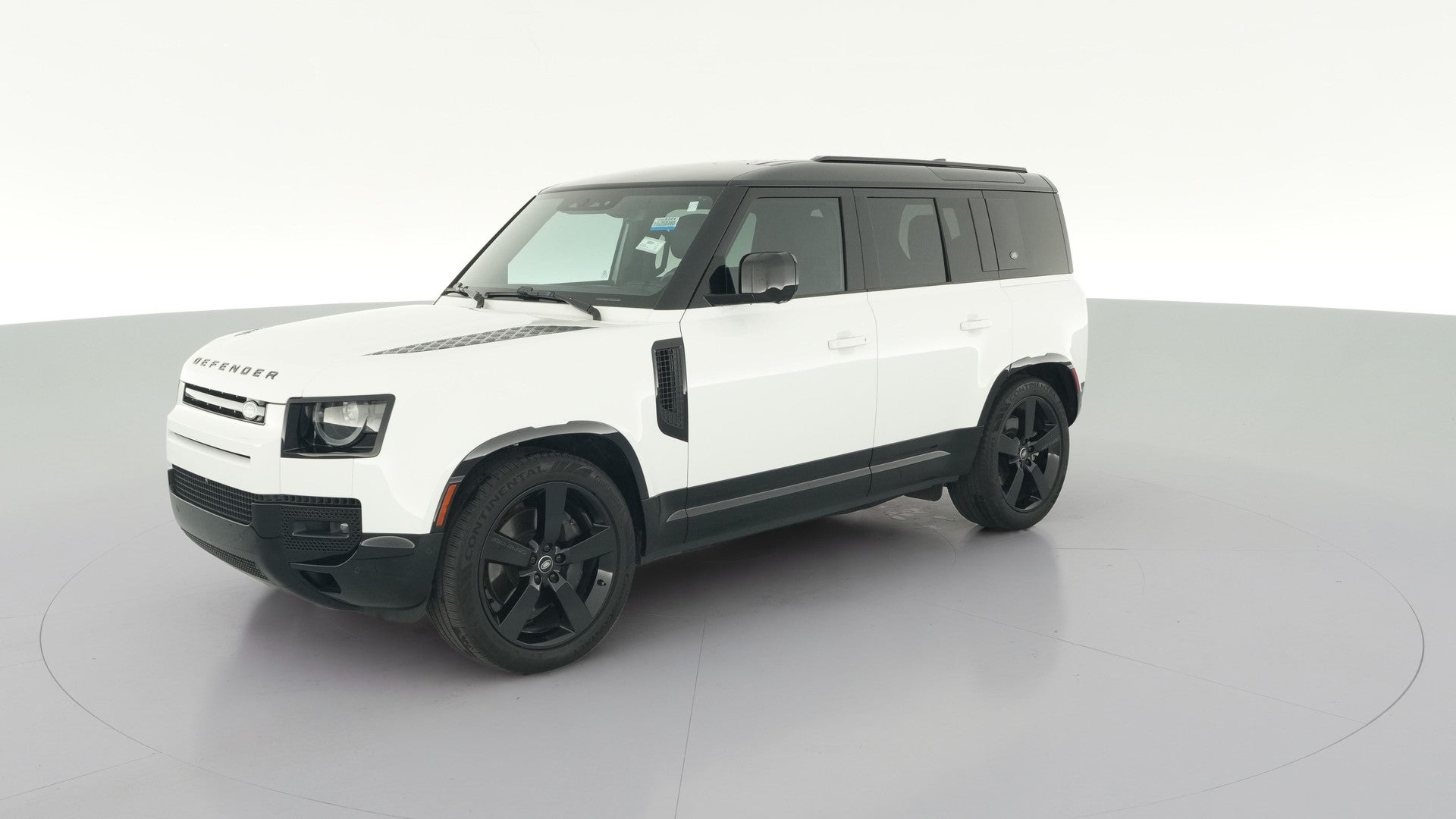 2024 Land Rover Defender 110 vehicle photo