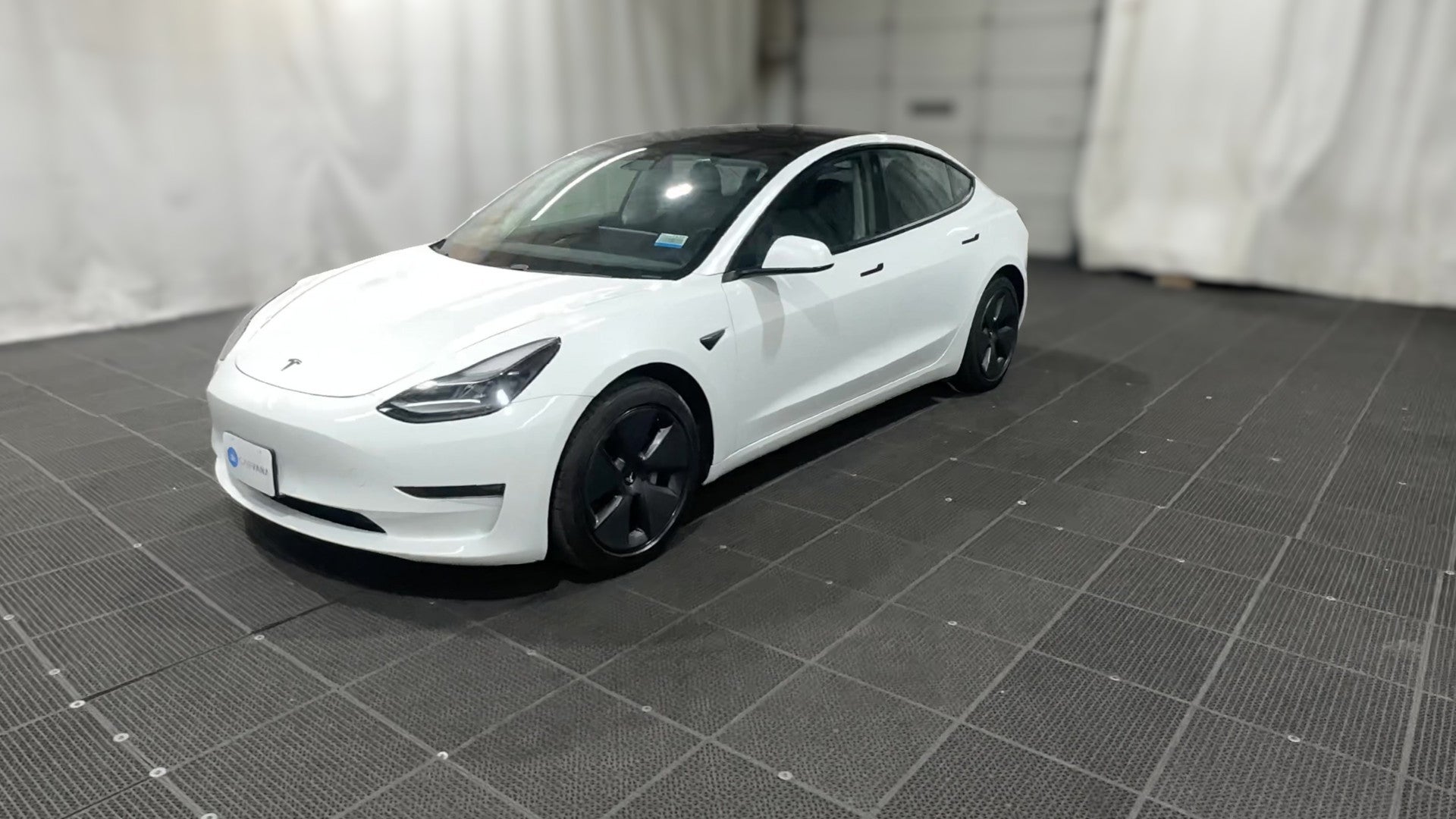 2021 Tesla Model 3 vehicle photo