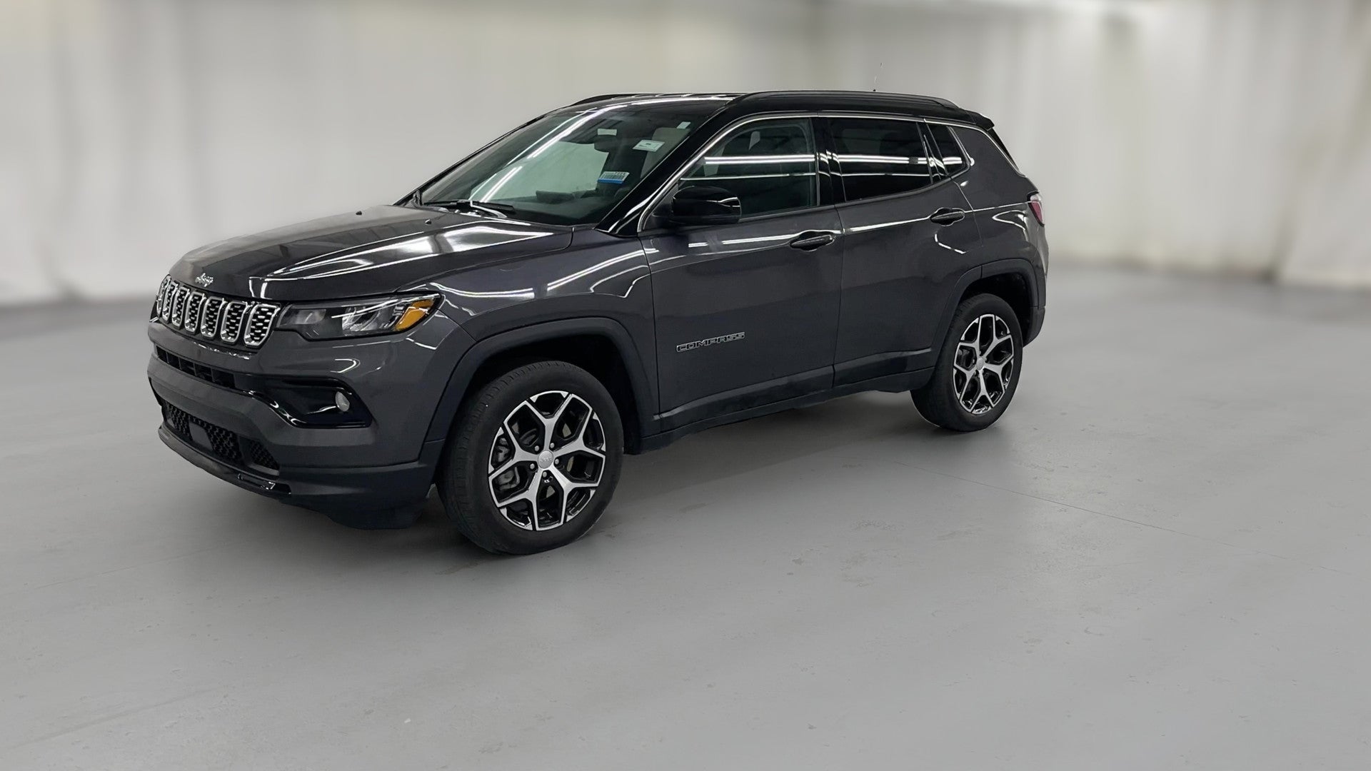 2024 Jeep Compass vehicle photo