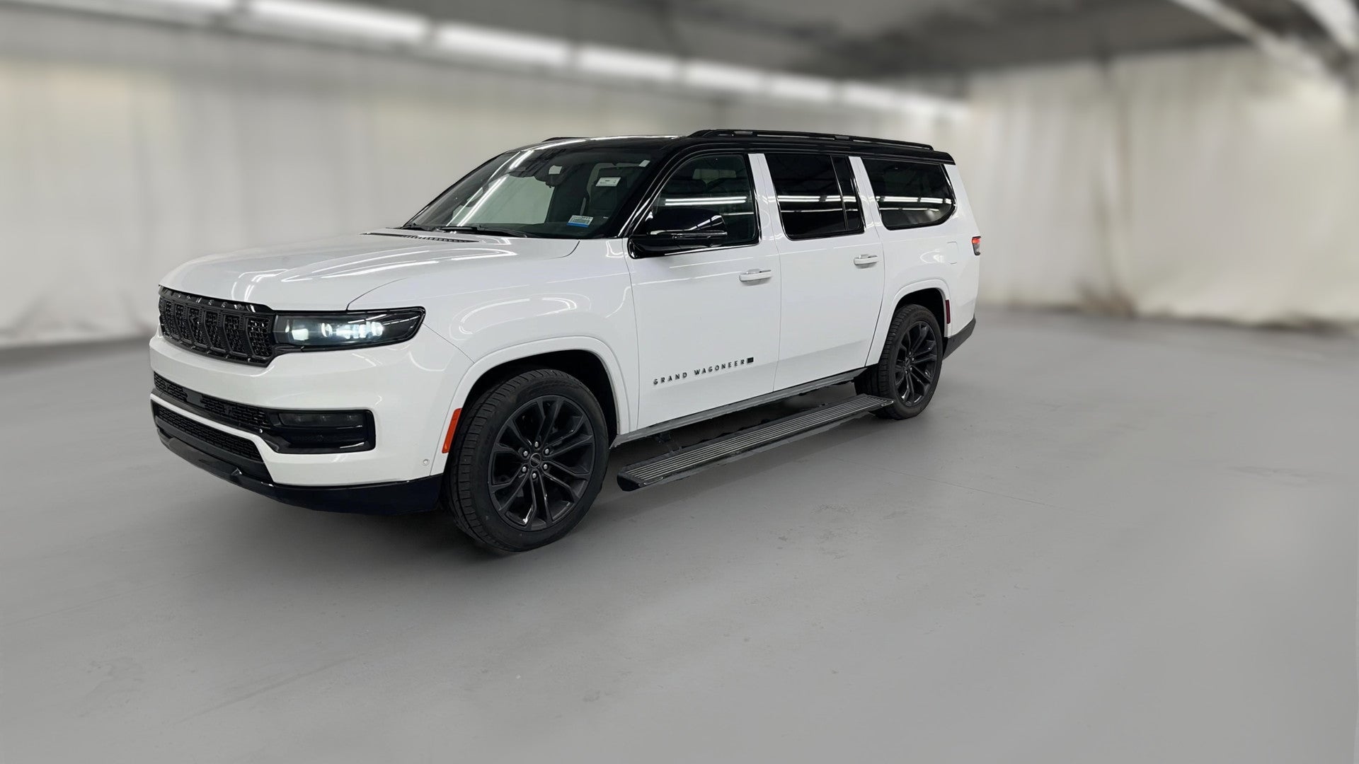 2024 Jeep Grand Wagoneer L vehicle photo