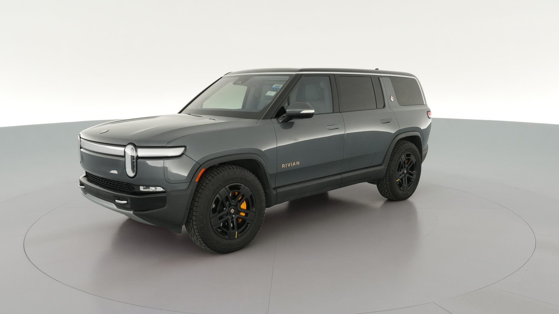 2023 Rivian R1S vehicle photo