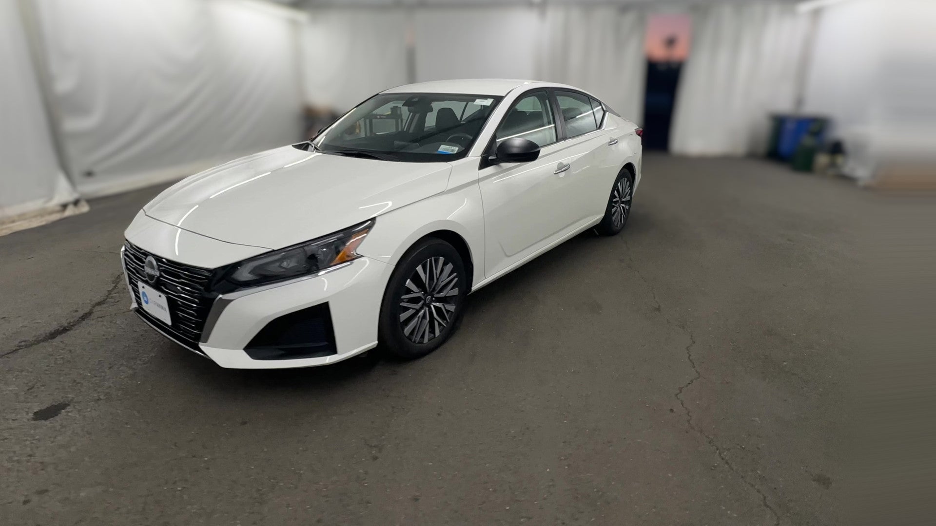 2025 Nissan Altima vehicle photo