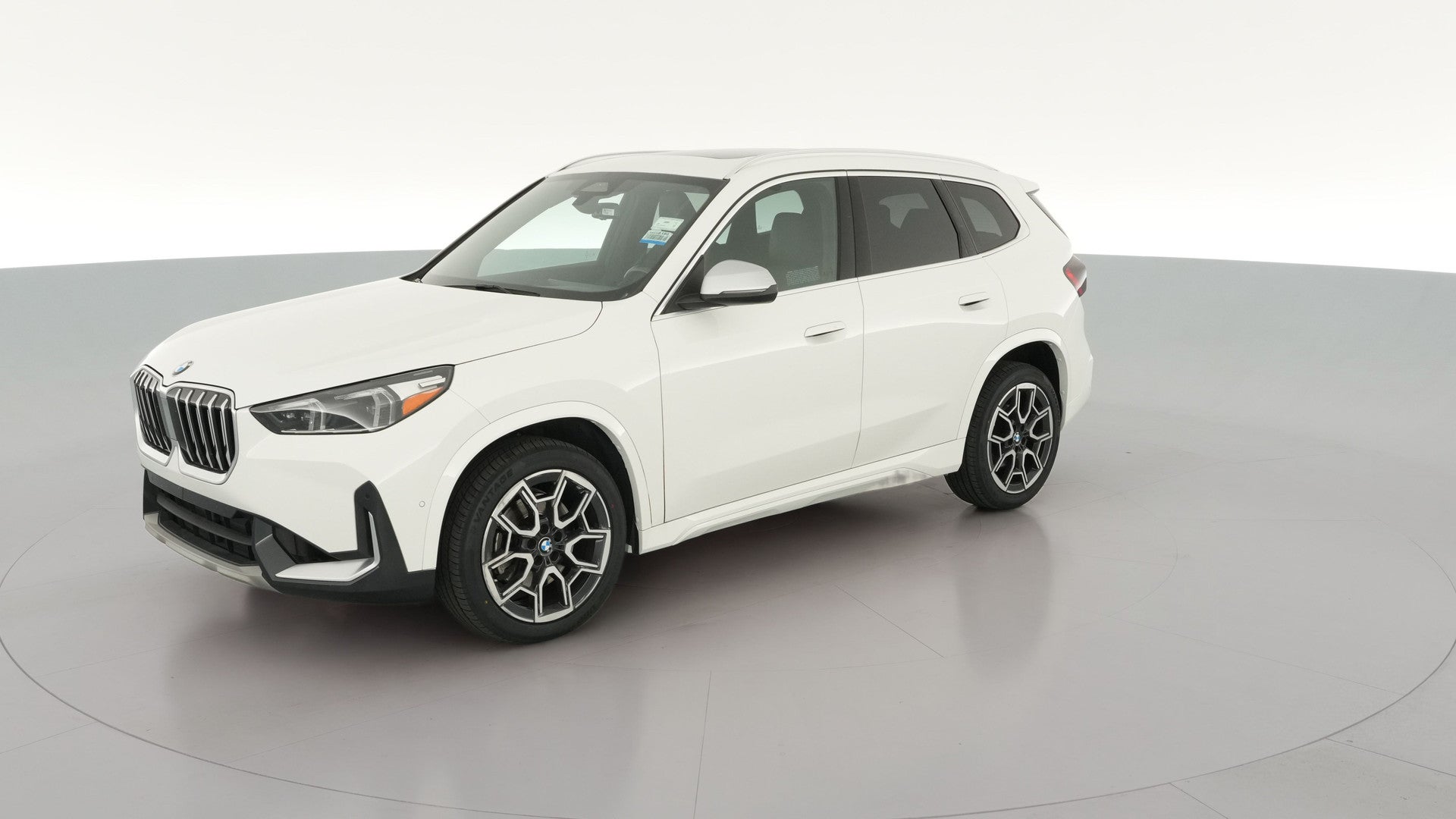 2023 BMW X1 vehicle photo