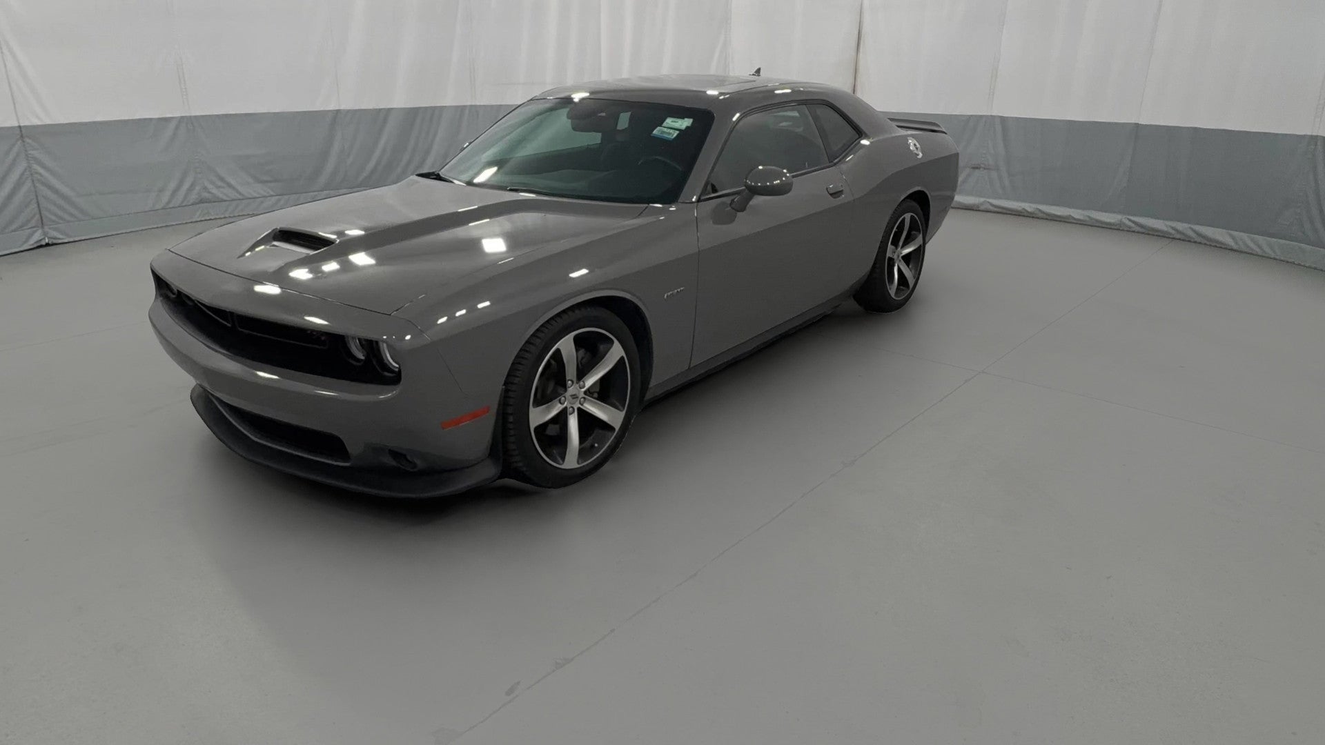 2019 Dodge Challenger vehicle photo