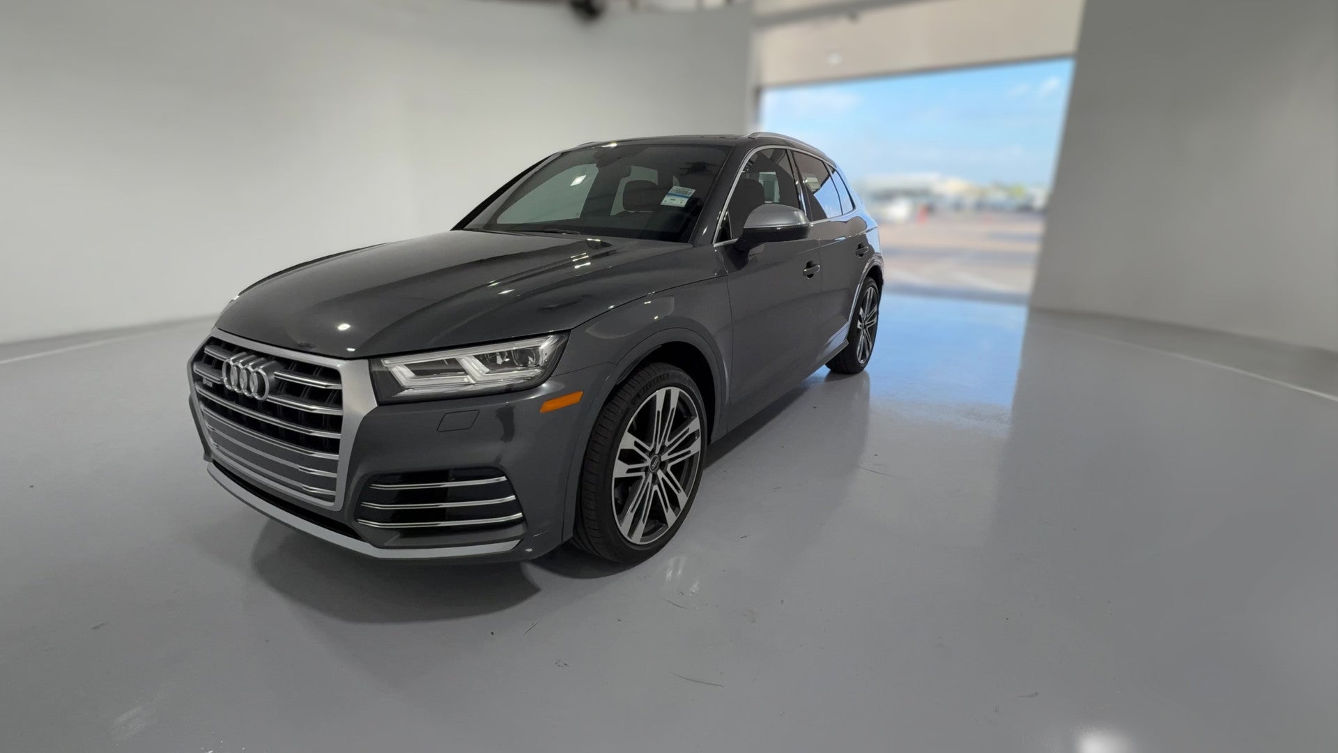 2020 Audi SQ5 vehicle photo