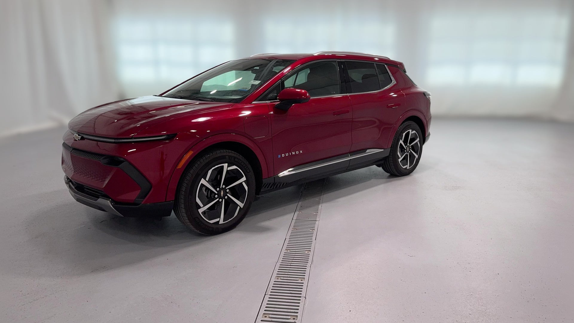2024 Chevrolet Equinox EV vehicle photo