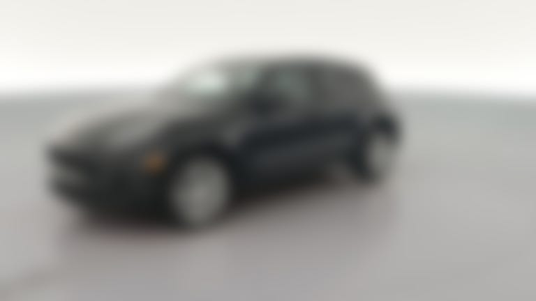 2023 Porsche Macan vehicle photo