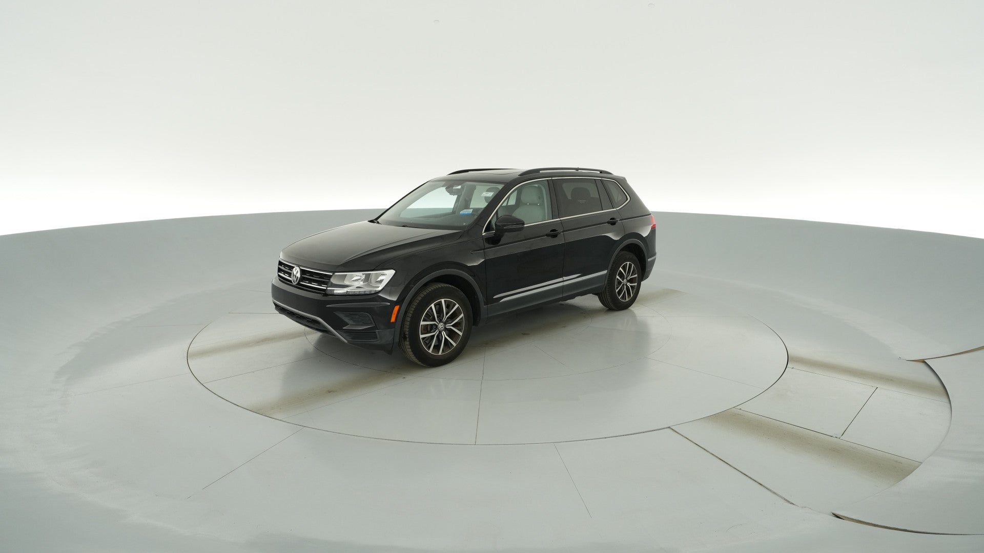 2018 Volkswagen Tiguan vehicle photo