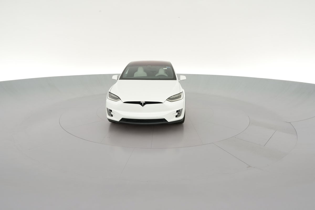 2018 Tesla Model X 75D in Pearl White Multi-coat — 360° view 1