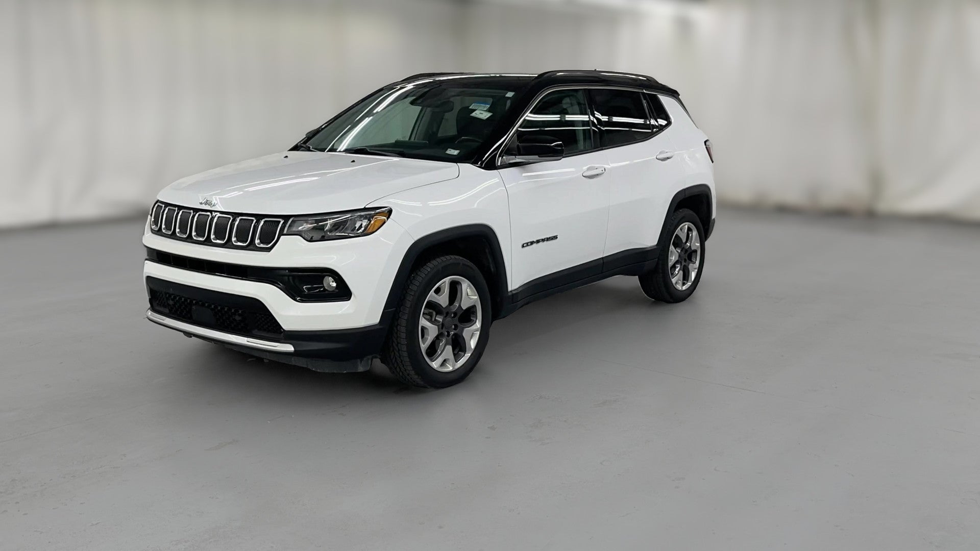 2022 Jeep Compass vehicle photo