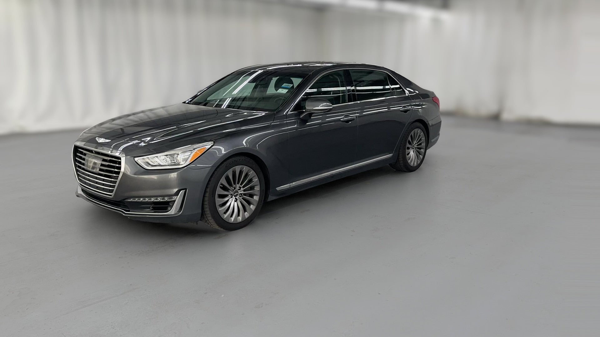 2019 Genesis G90 vehicle photo