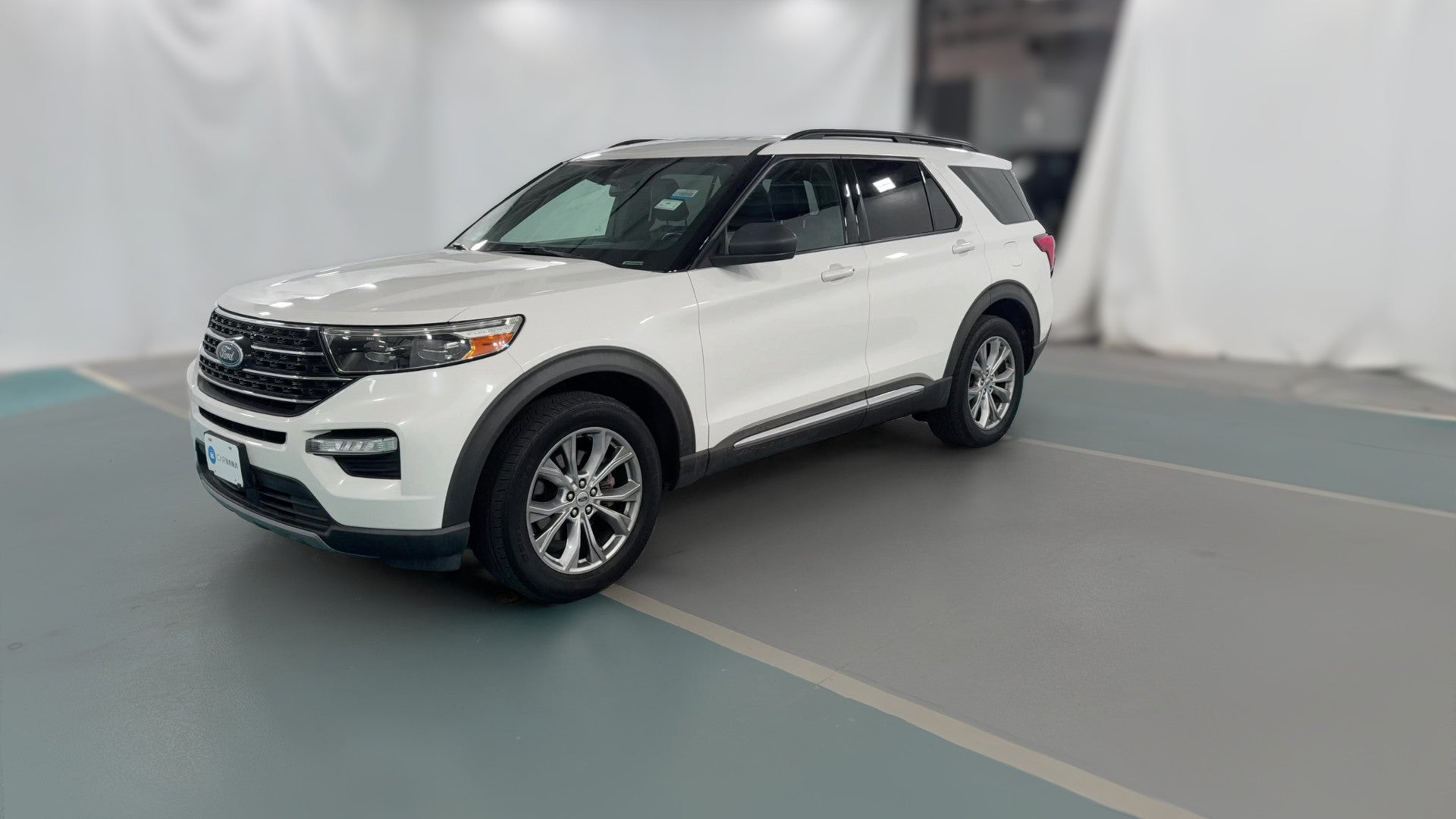 2020 Ford Explorer vehicle photo