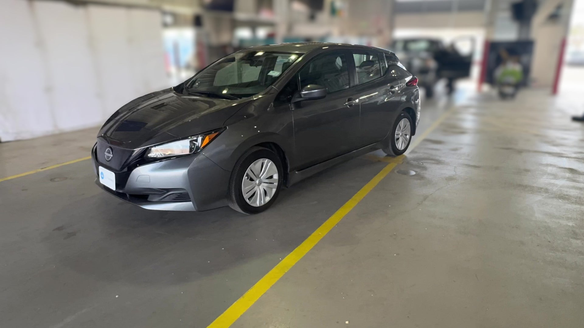 2025 Nissan LEAF vehicle photo