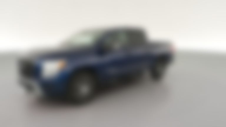 2023 Nissan Titan Crew Cab vehicle photo