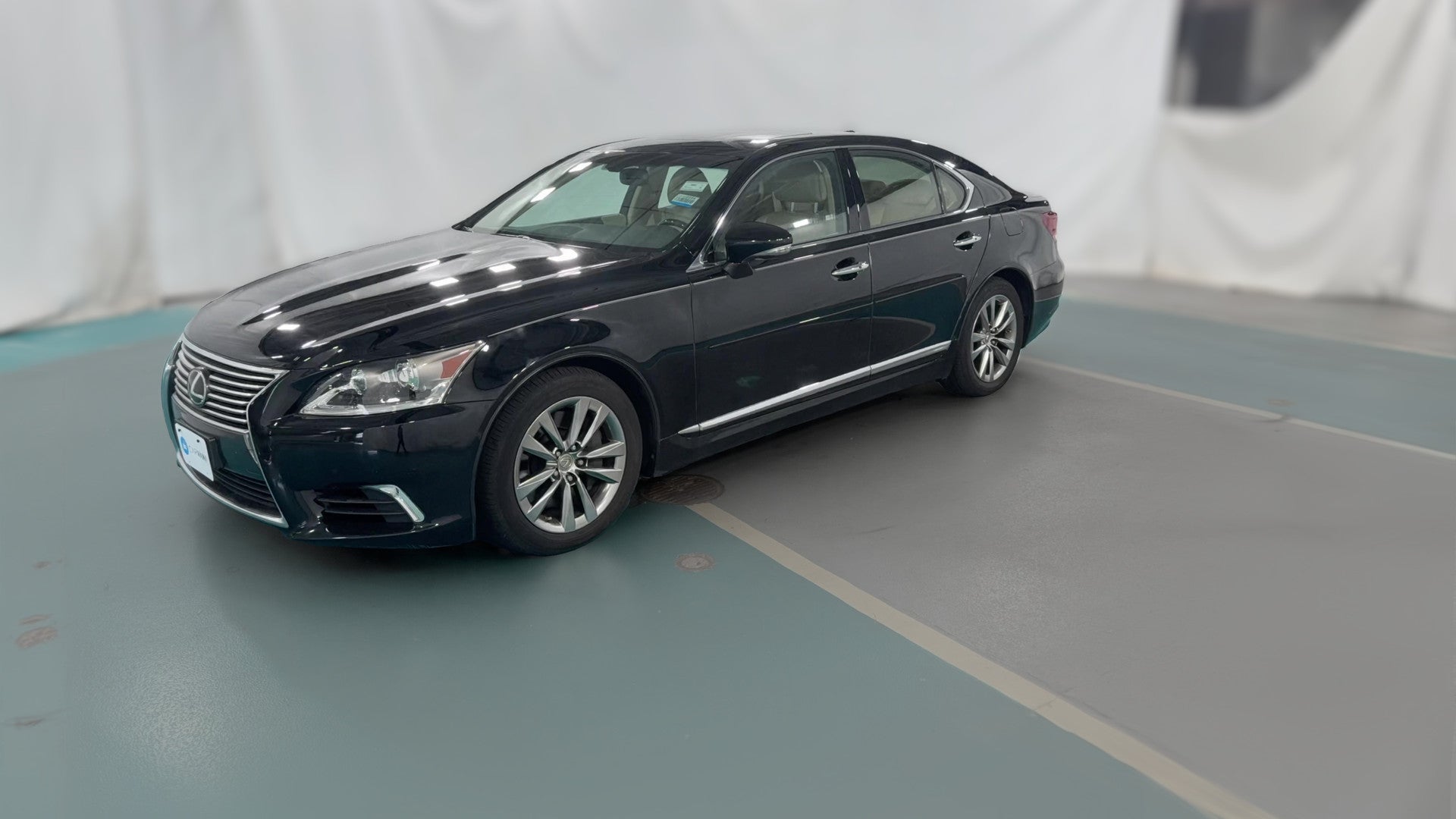 2014 Lexus LS vehicle photo