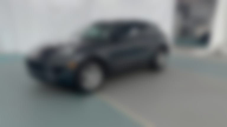 2018 Porsche Macan vehicle photo