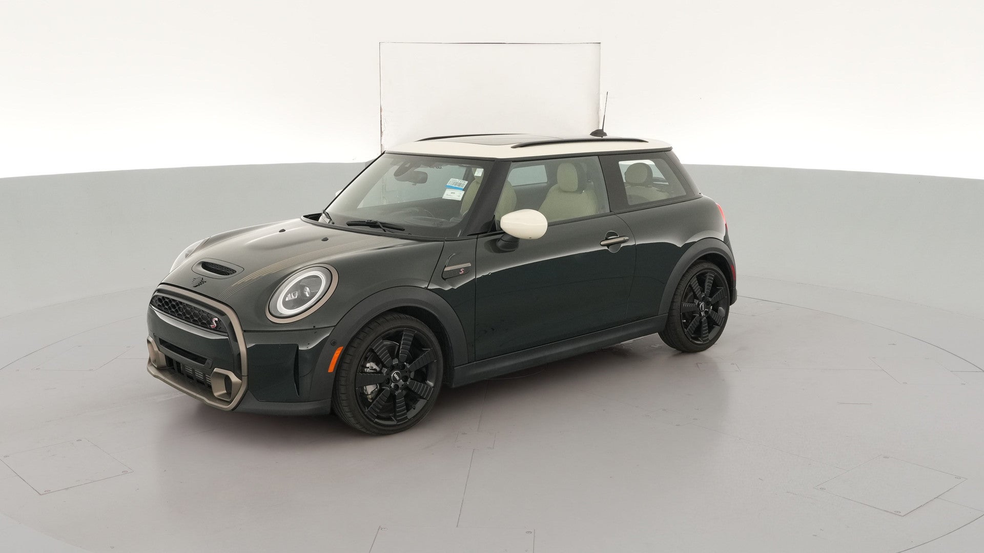 2023 MINI Hardtop 2 Door vehicle photo