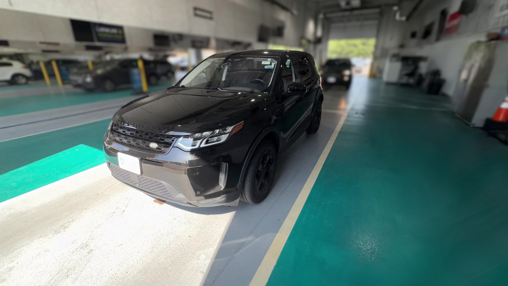 2021 Land Rover Discovery Sport vehicle photo