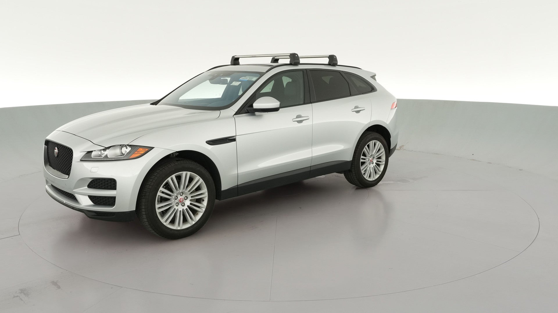 2018 Jaguar F-PACE vehicle photo