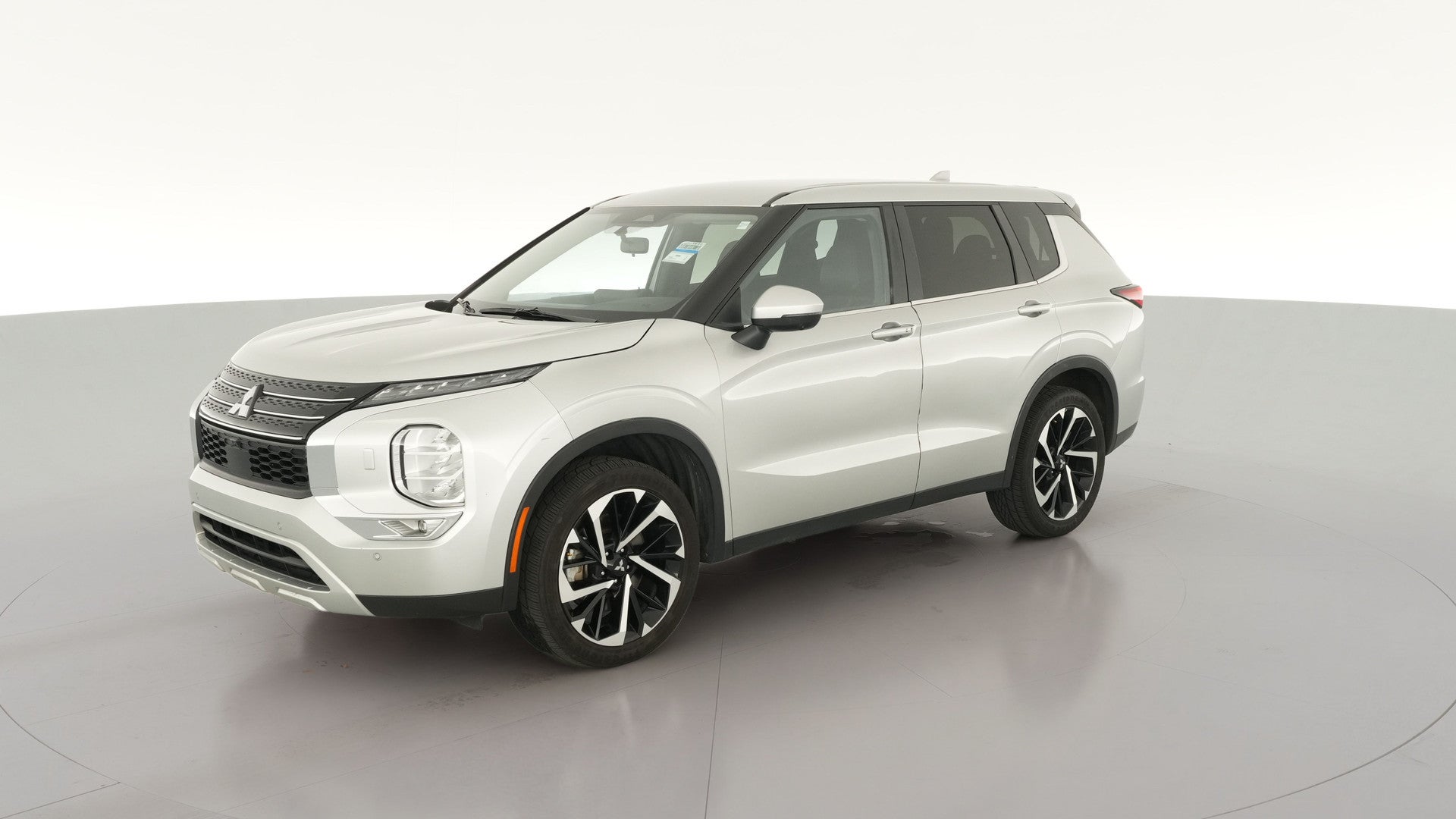 2024 Mitsubishi Outlander vehicle photo