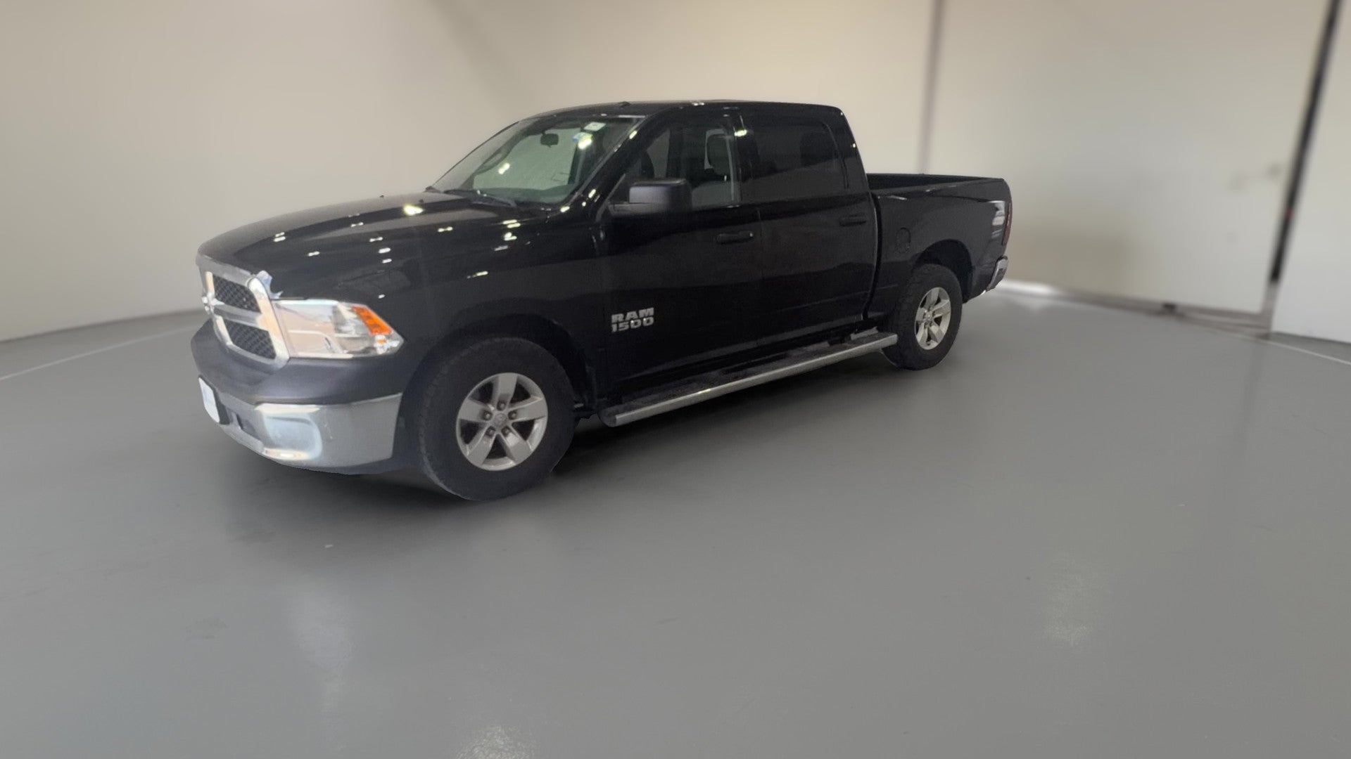 2018 Ram 1500 Crew Cab vehicle photo
