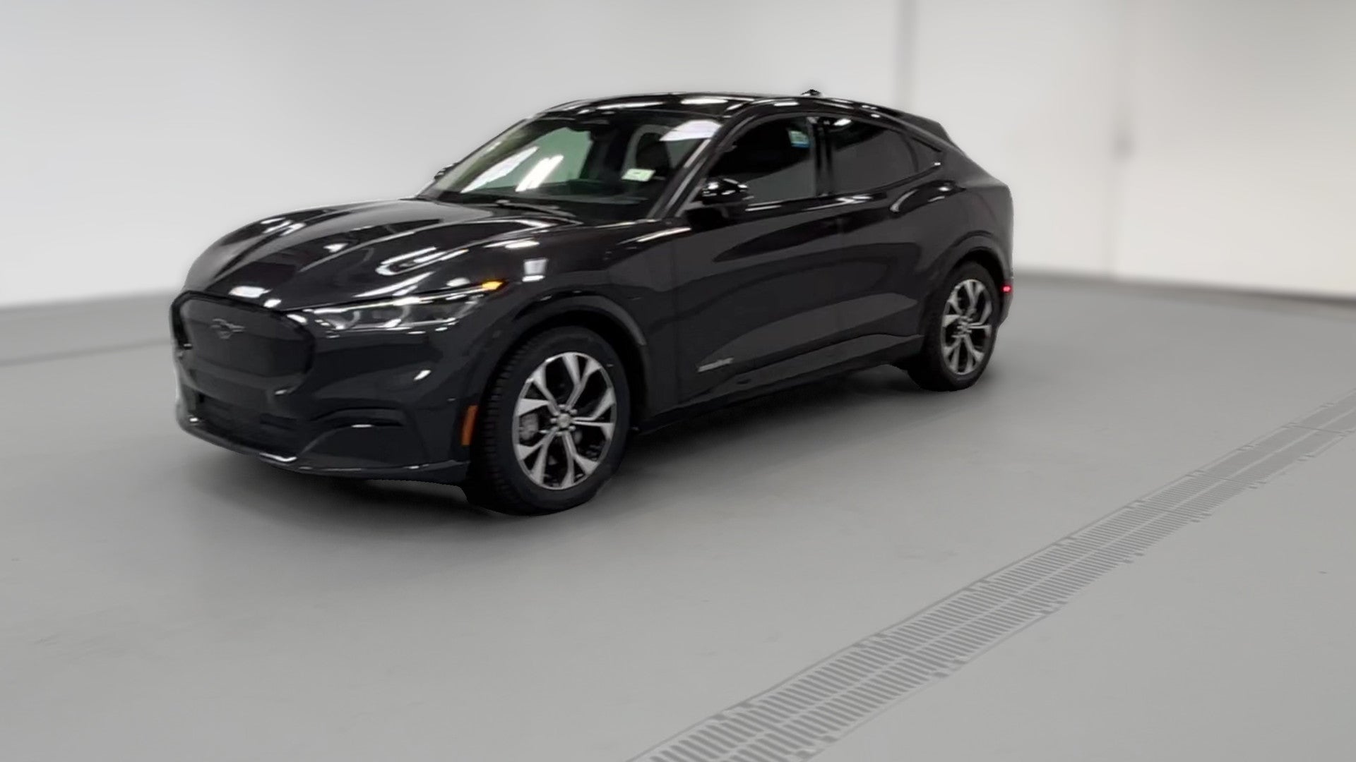 2022 Ford Mustang MACH-E vehicle photo