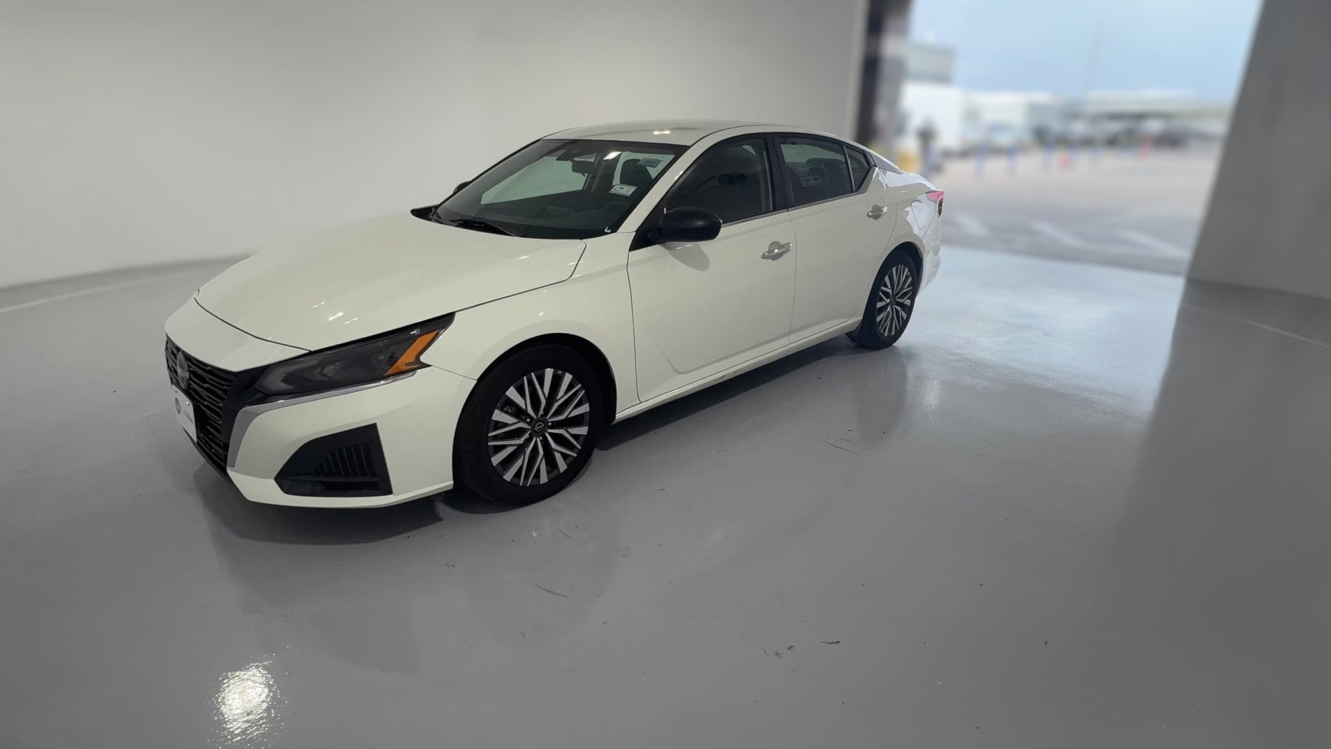 2025 Nissan Altima vehicle photo