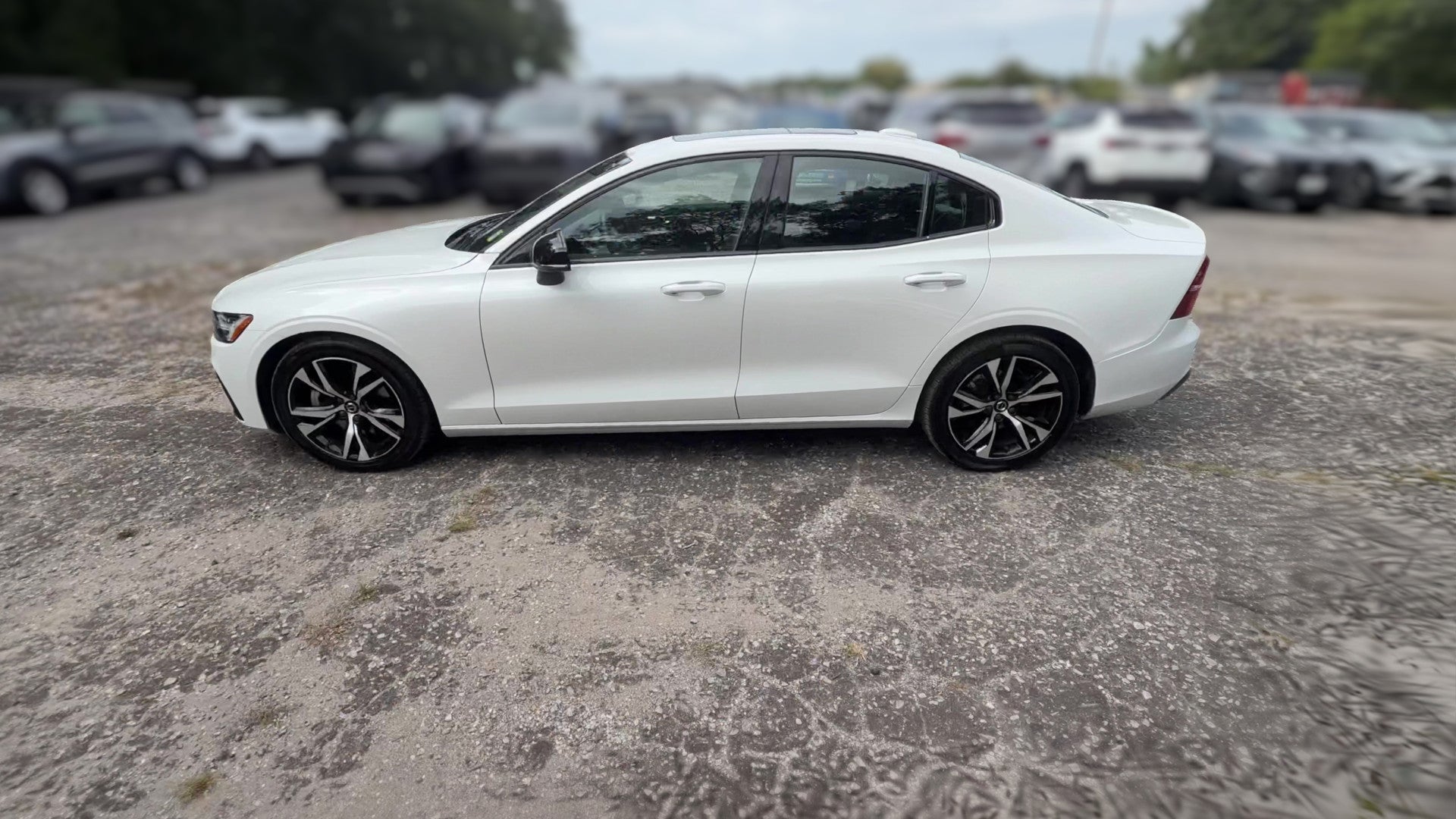 2025 Volvo S60 vehicle photo