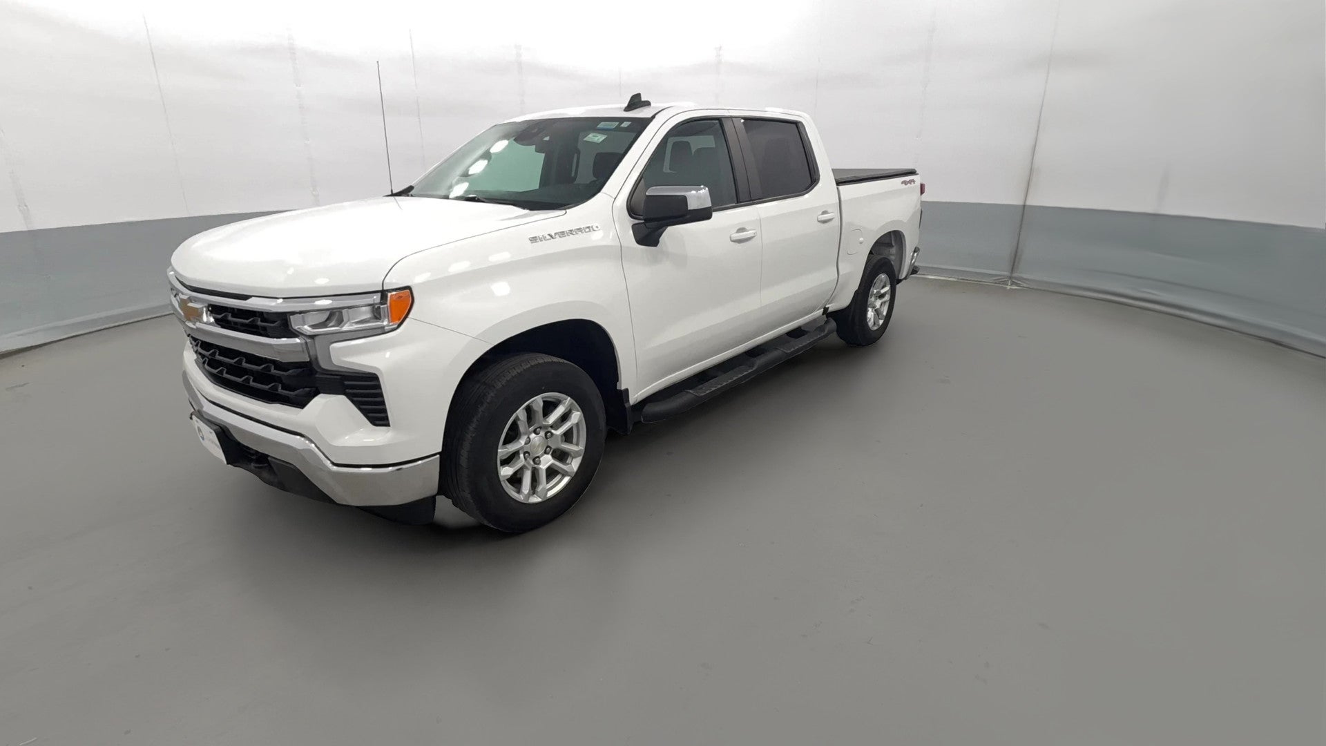 2023 Chevrolet Silverado 1500 Crew Cab vehicle photo