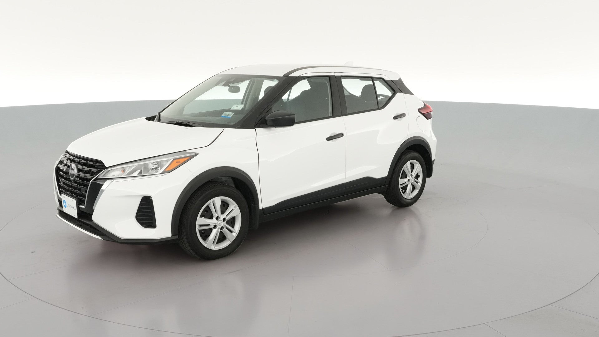 2025 Nissan Kicks Play vehicle photo