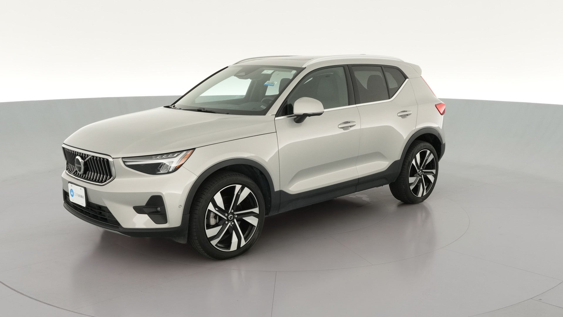 2025 Volvo XC40 vehicle photo