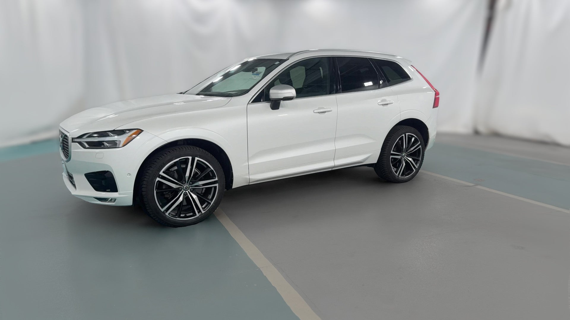 2019 Volvo XC60 vehicle photo