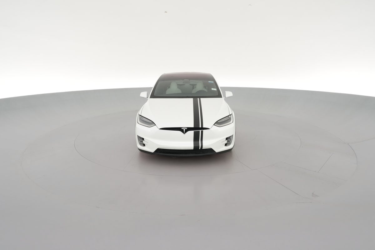 2019 Tesla Model X Performance in Pearl White Multi-coat — 360° view 1