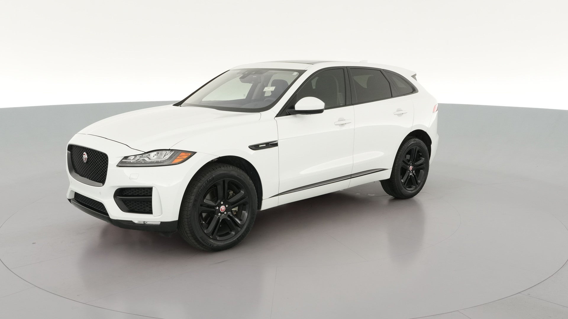 2017 Jaguar F-PACE vehicle photo