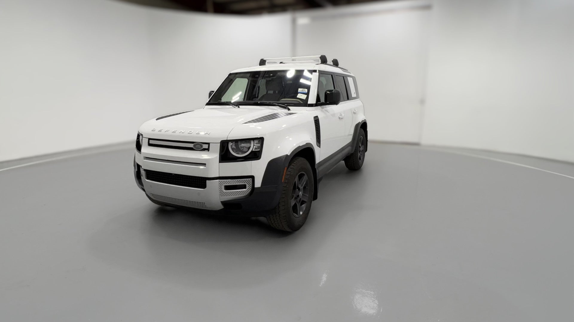 2021 Land Rover Defender 110 vehicle photo