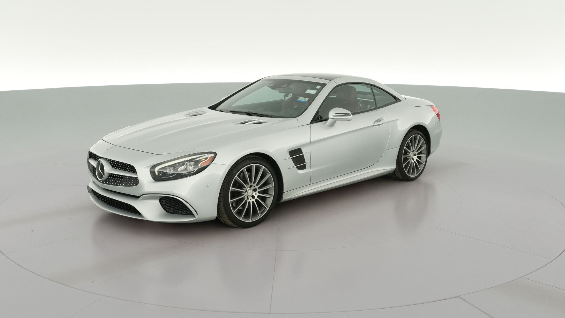 2017 Mercedes-Benz SL vehicle photo