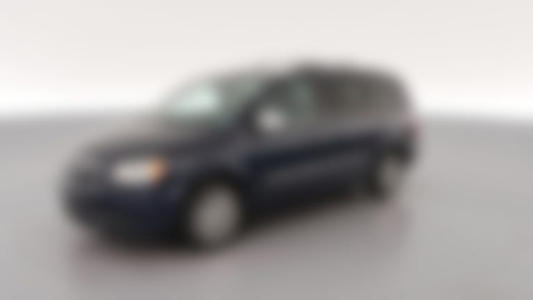 2015 Chrysler Town & Country vehicle photo