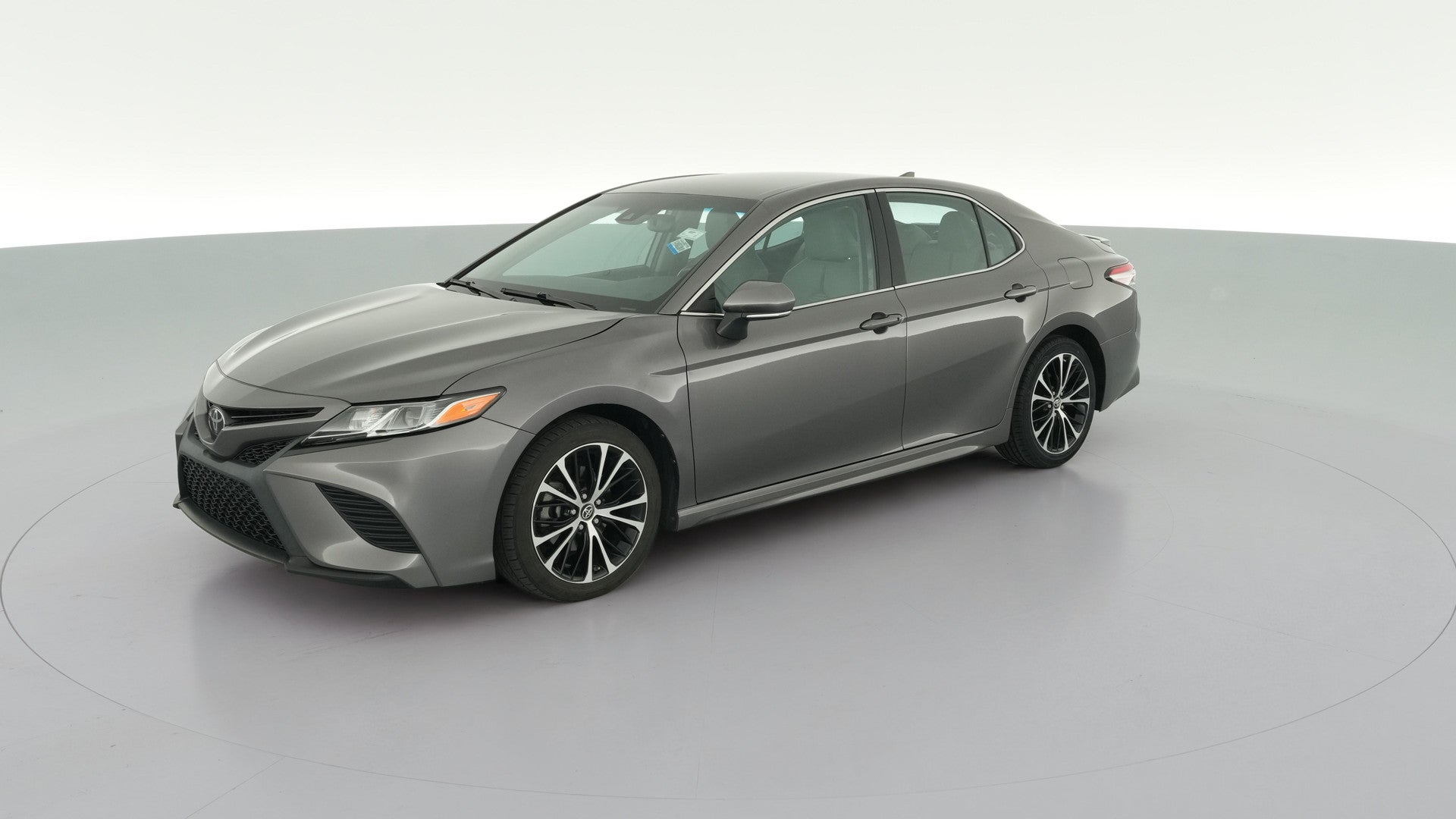 2019 Toyota Camry vehicle photo