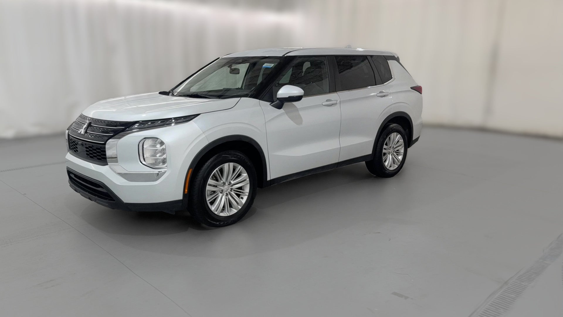 2023 Mitsubishi Outlander vehicle photo