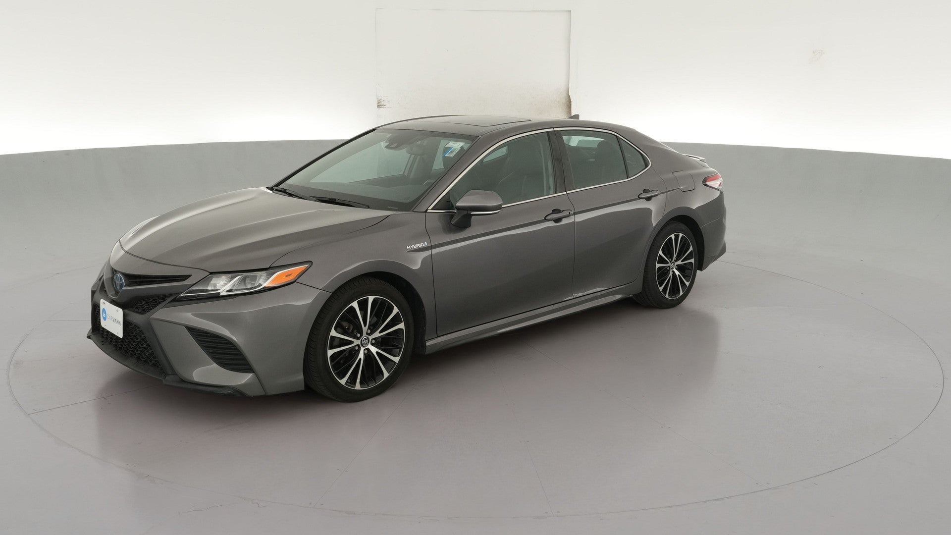 2019 Toyota Camry Hybrid vehicle photo