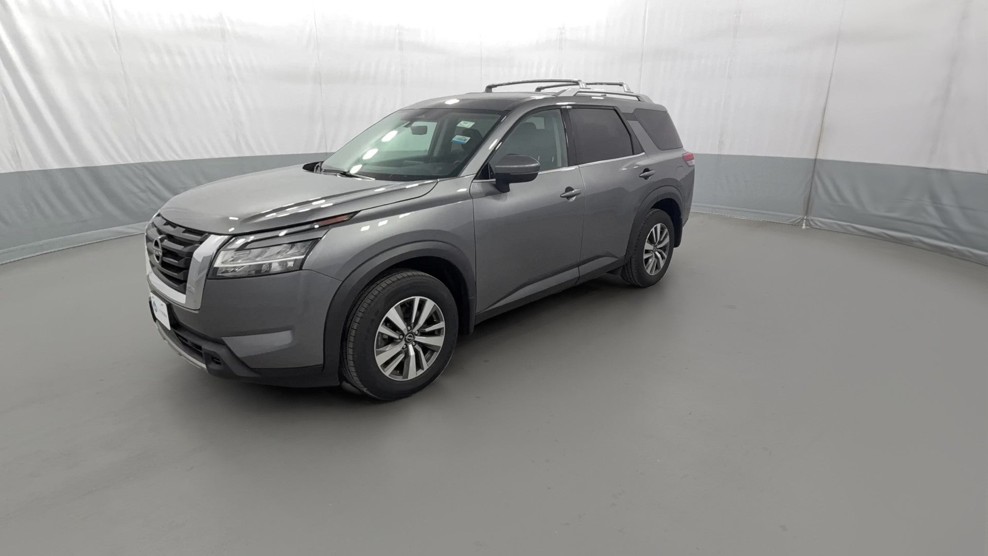 2024 Nissan Pathfinder vehicle photo