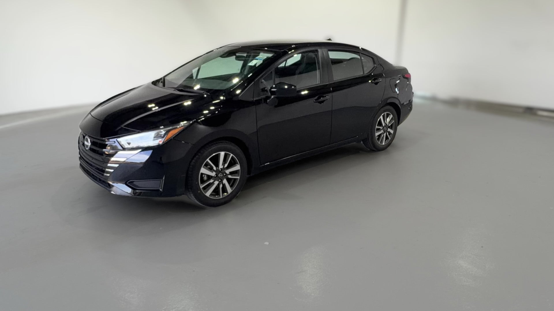 2025 Nissan Versa vehicle photo