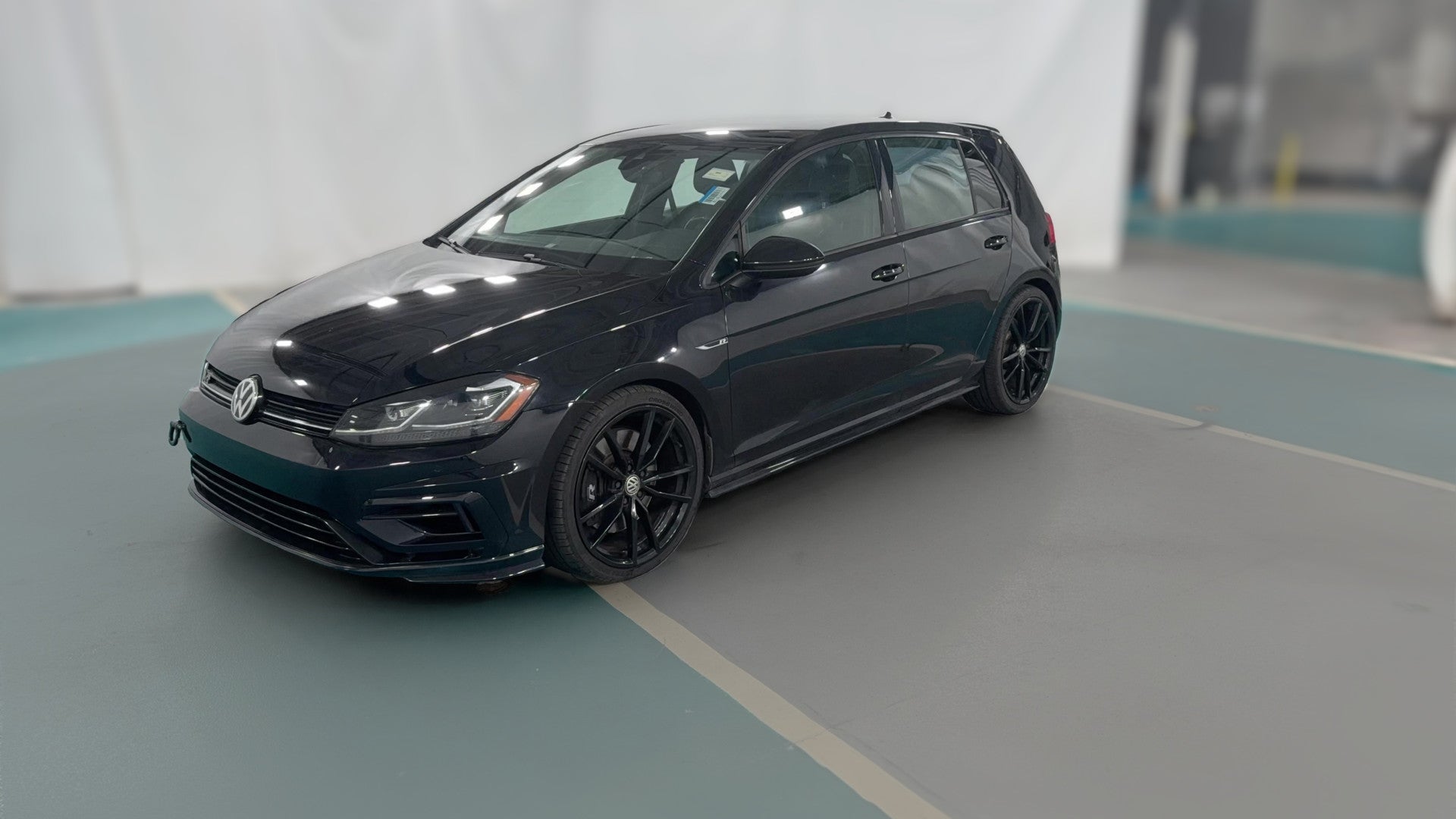 2019 Volkswagen Golf R vehicle photo