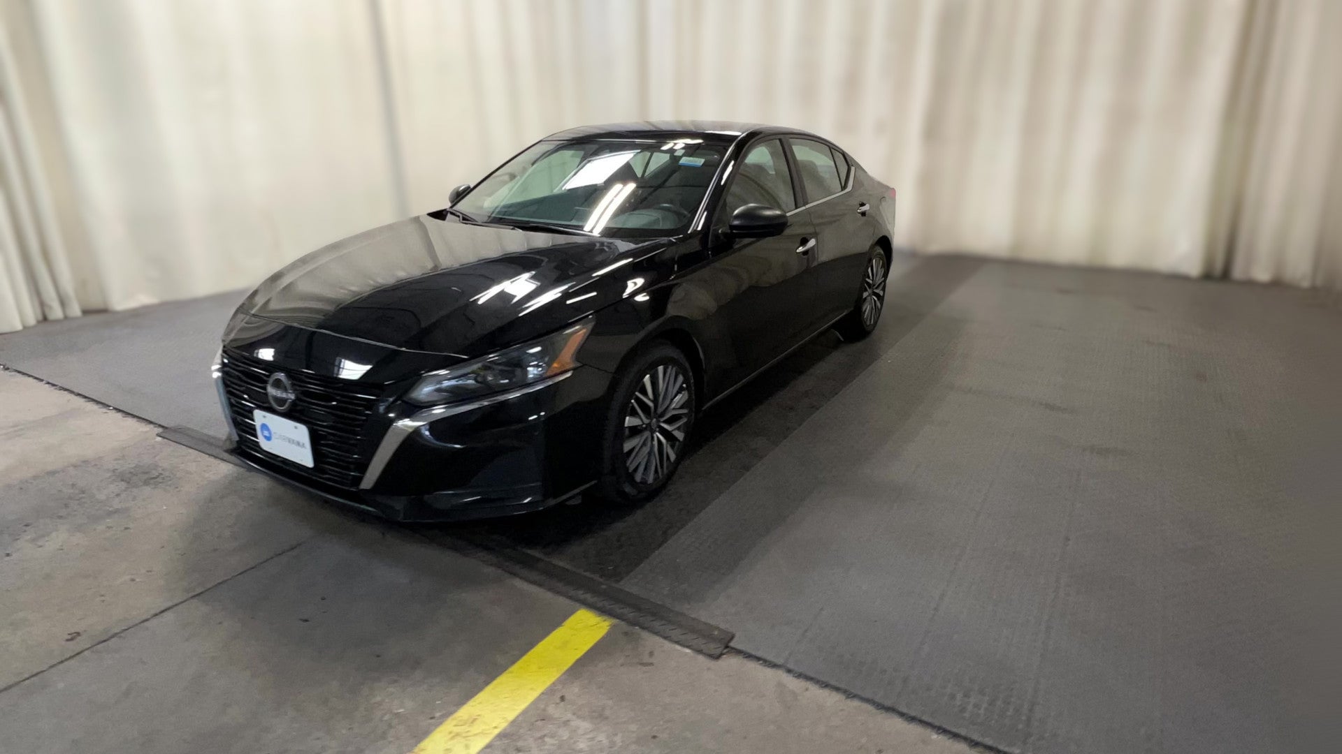 2025 Nissan Altima vehicle photo