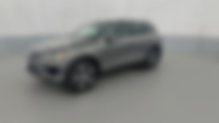 2017 Volkswagen Touareg vehicle photo
