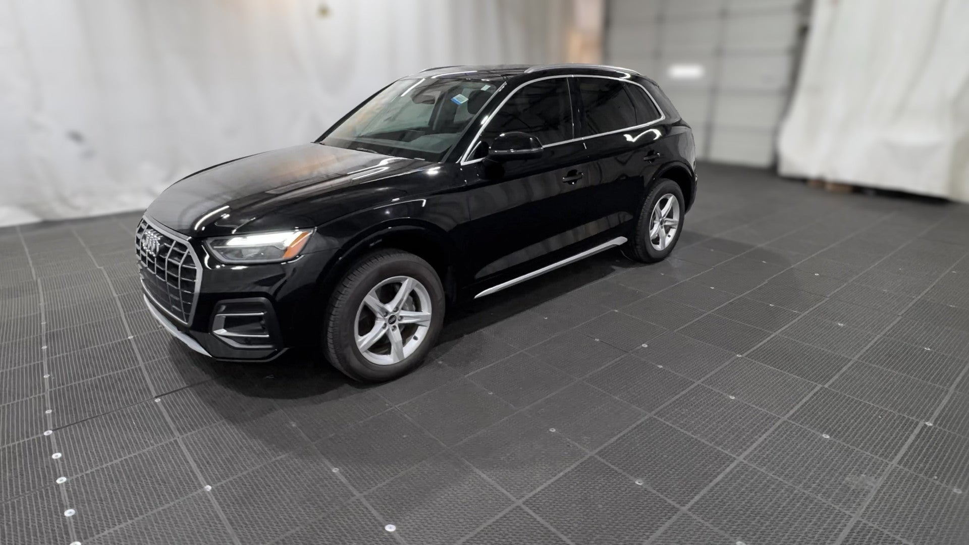 2021 Audi Q5 vehicle photo