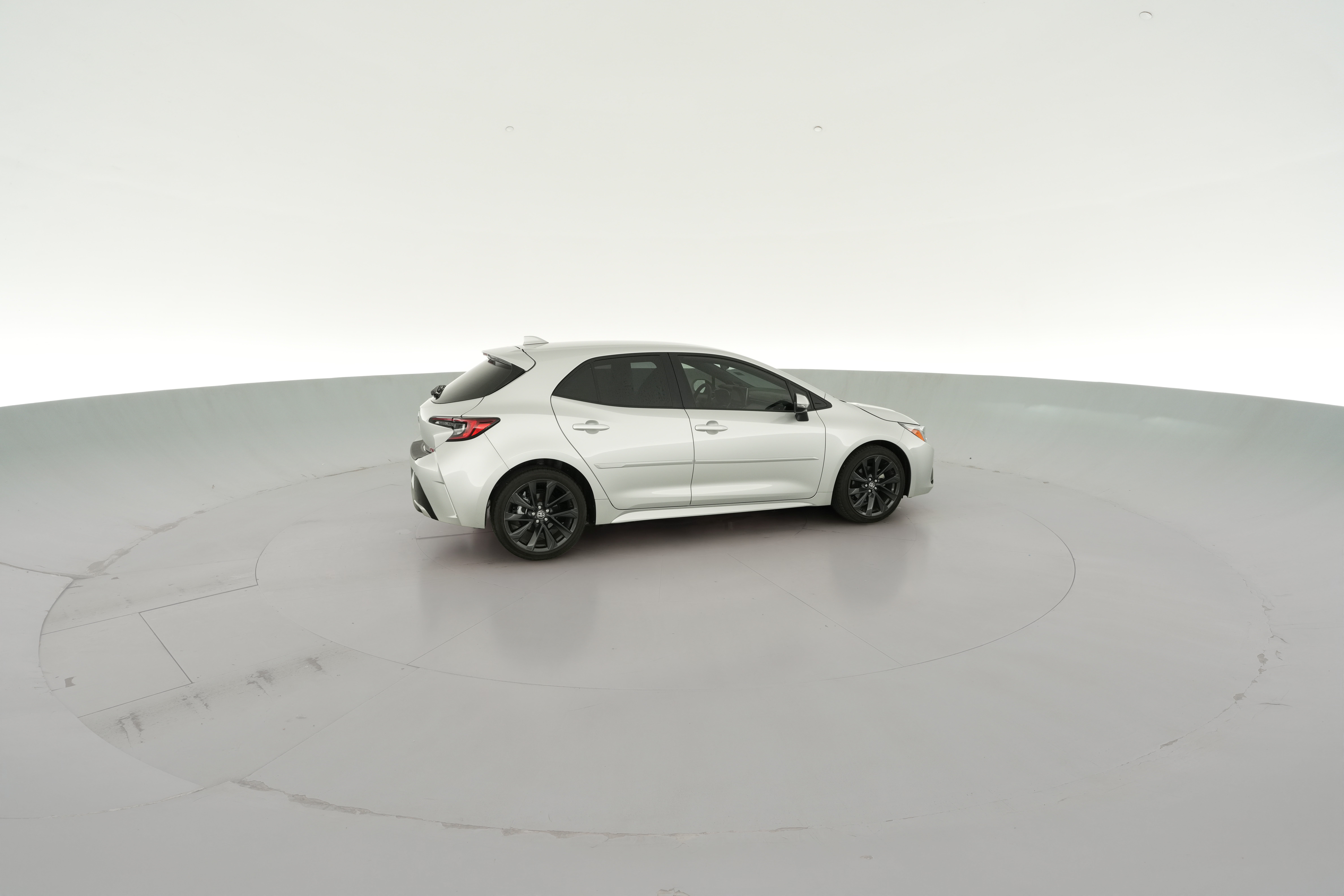 2023 Toyota Corolla Hatchback XSE - Photo 35