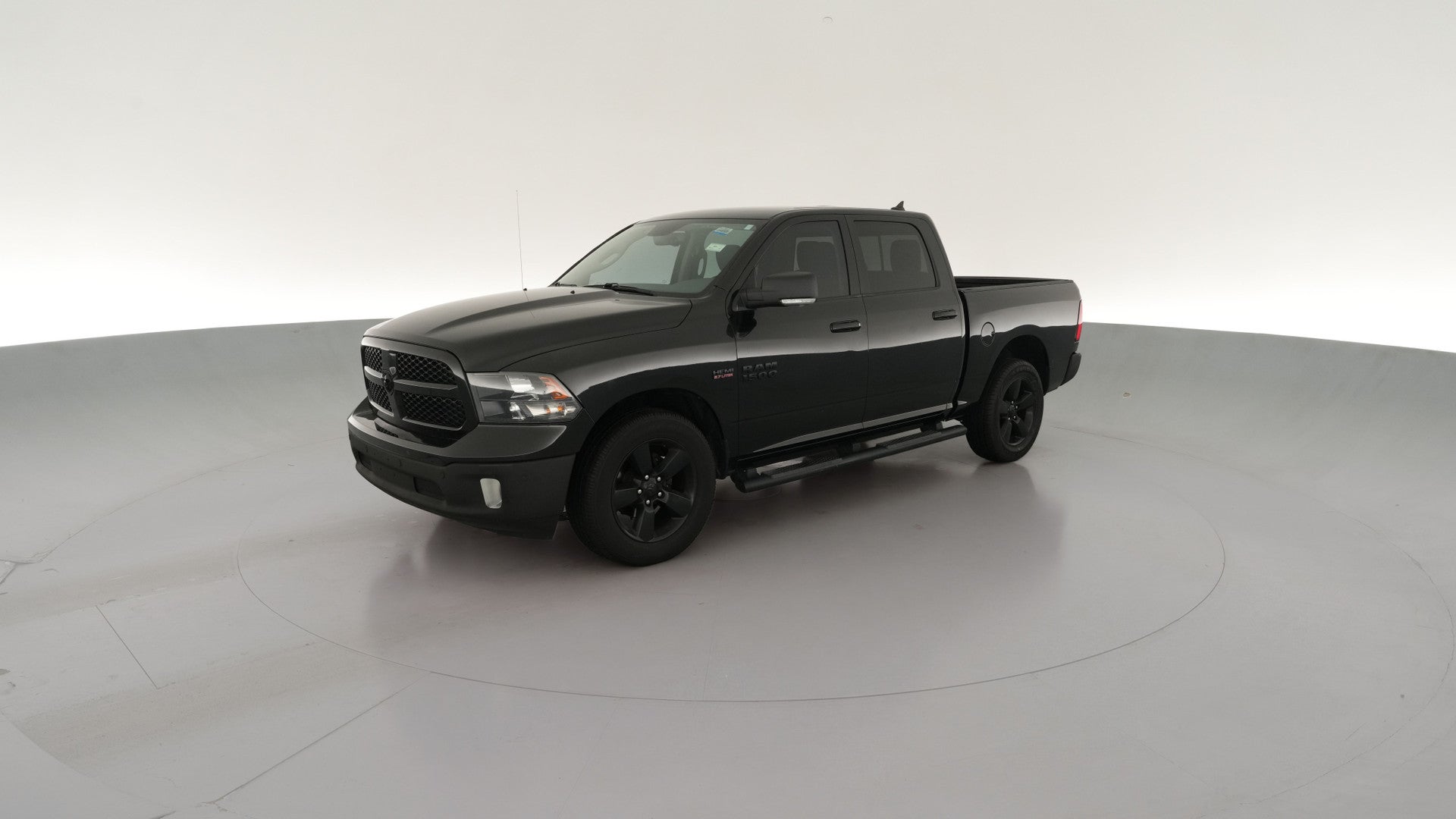 2018 Ram 1500 Crew Cab vehicle photo