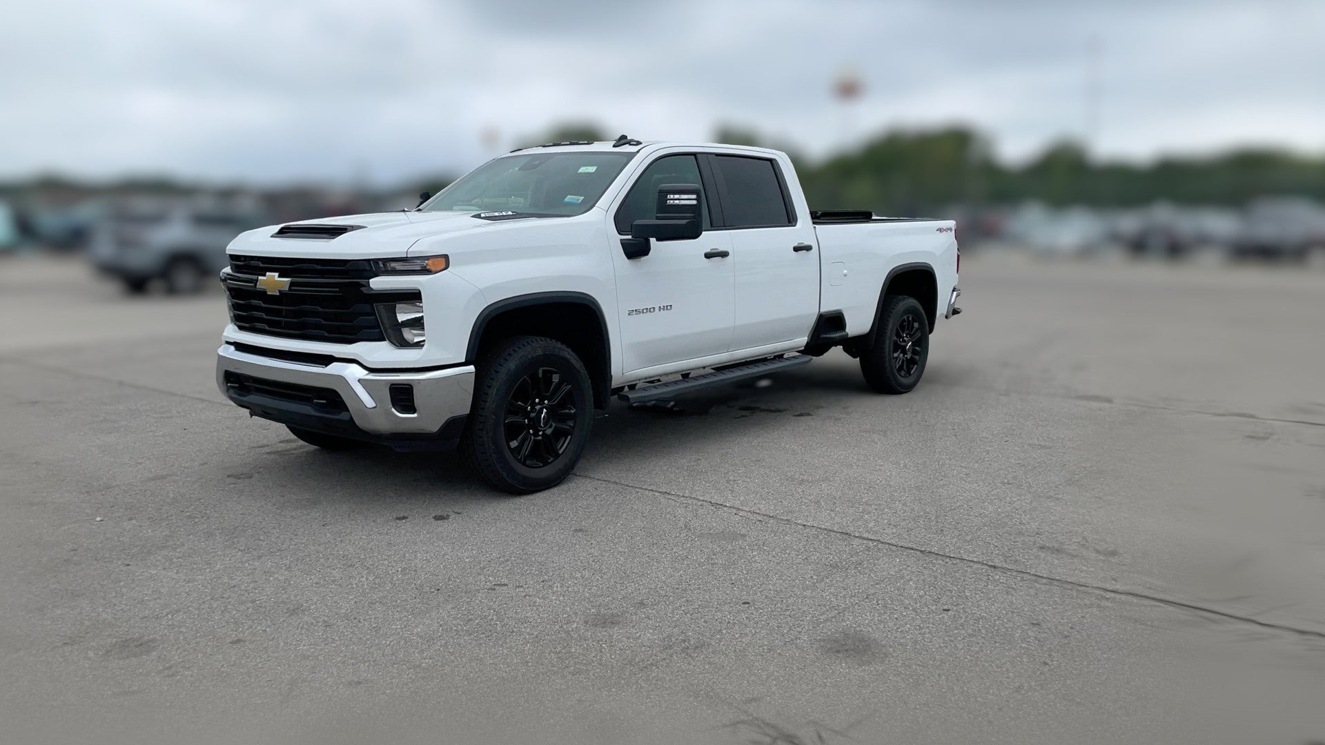 2024 Chevrolet Silverado 2500 HD Crew Cab vehicle photo